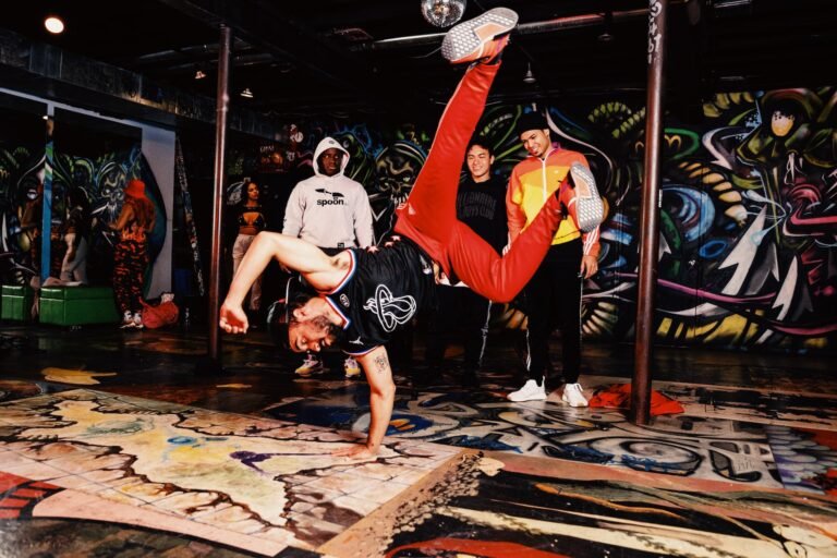 Venezuelans create community around break dance in Colombia
