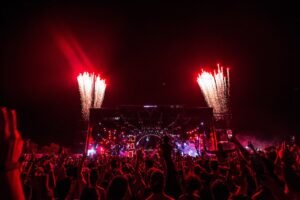 Taylor Swift concert tonight: Fans pack Gillette