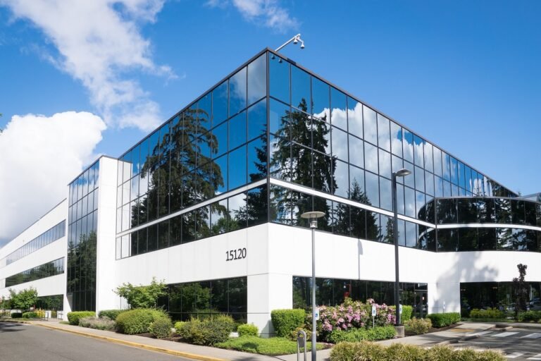 How Technology Is Redrawing The Boundaries Of The Firm